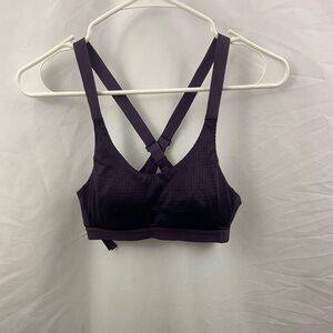 Victoria’s Secret Sports Bra 32A Lightweight Purple